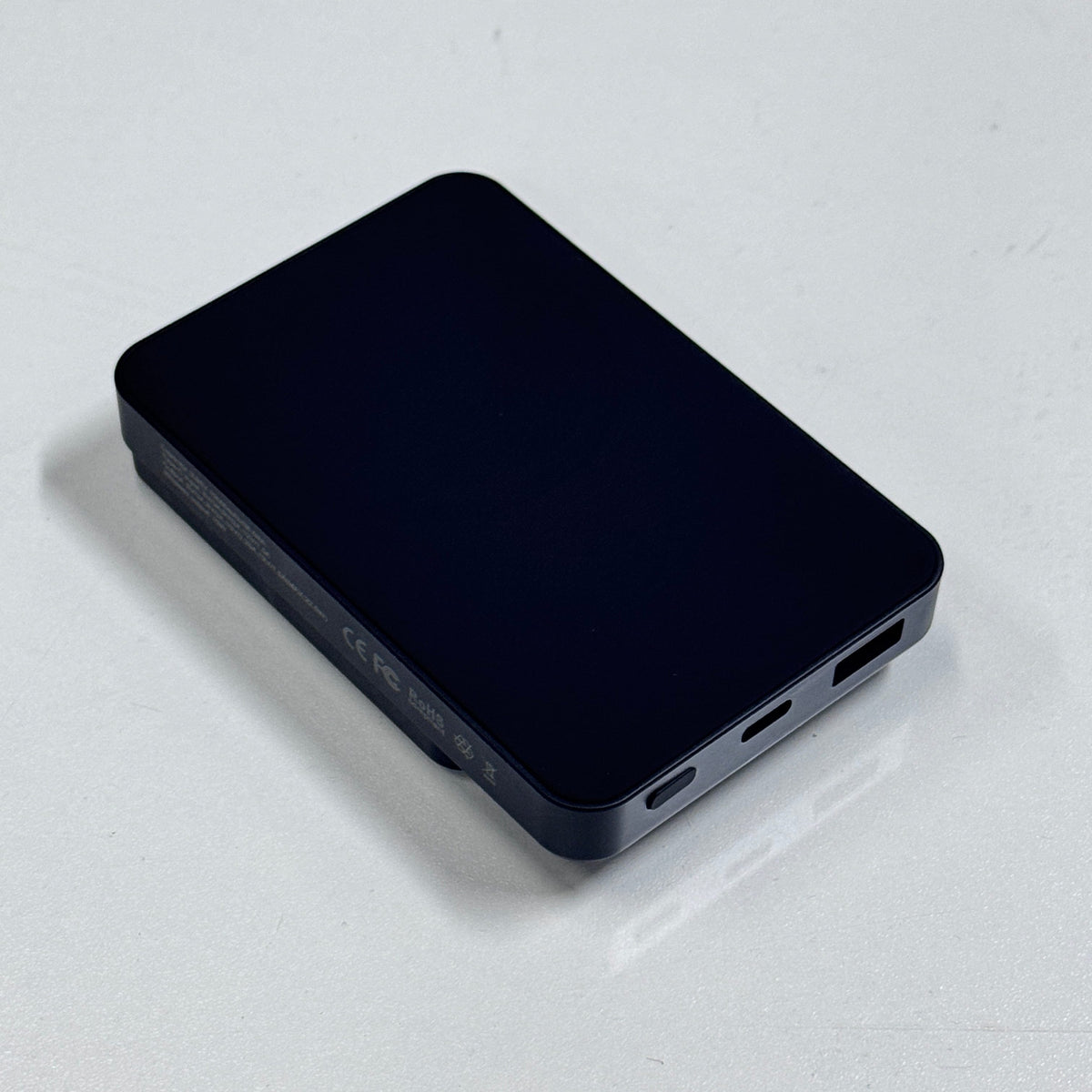 Magnetic Wireless Power Bank (10,000mAh)